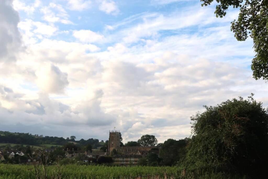 Peaceful Cottage In Heart Of Winchcombe Eksteriør billede